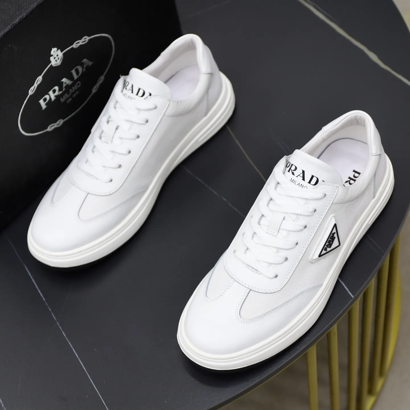 Ex-factory price: 420💰🙅‍♂️🙅‍♂️🙅‍♂️ Brand: PRADA Standard code: 38–44 (45 can be customized) Grade: Same as the official website Material: Original cowhide fabric Comfortable pigskin lining Lightweight wear-resistant outsole Style category: Men's fashionable casual shoes and boots Running sports shoes Distinguished luxury brand elements Top luxury Color: actual picture color